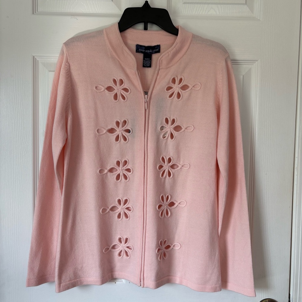 Susan Graver Pink Cardigan with Floral Cutouts Women’s Size Small Zip Closure